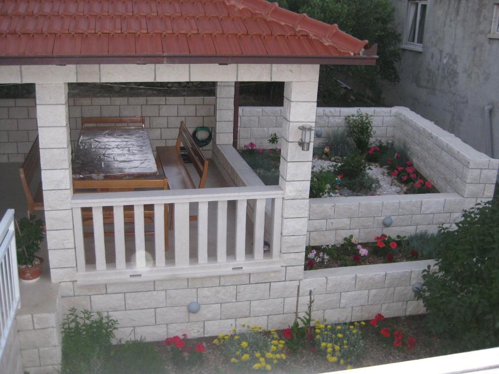 Apartments Ivona Лумбарда Екстериор снимка