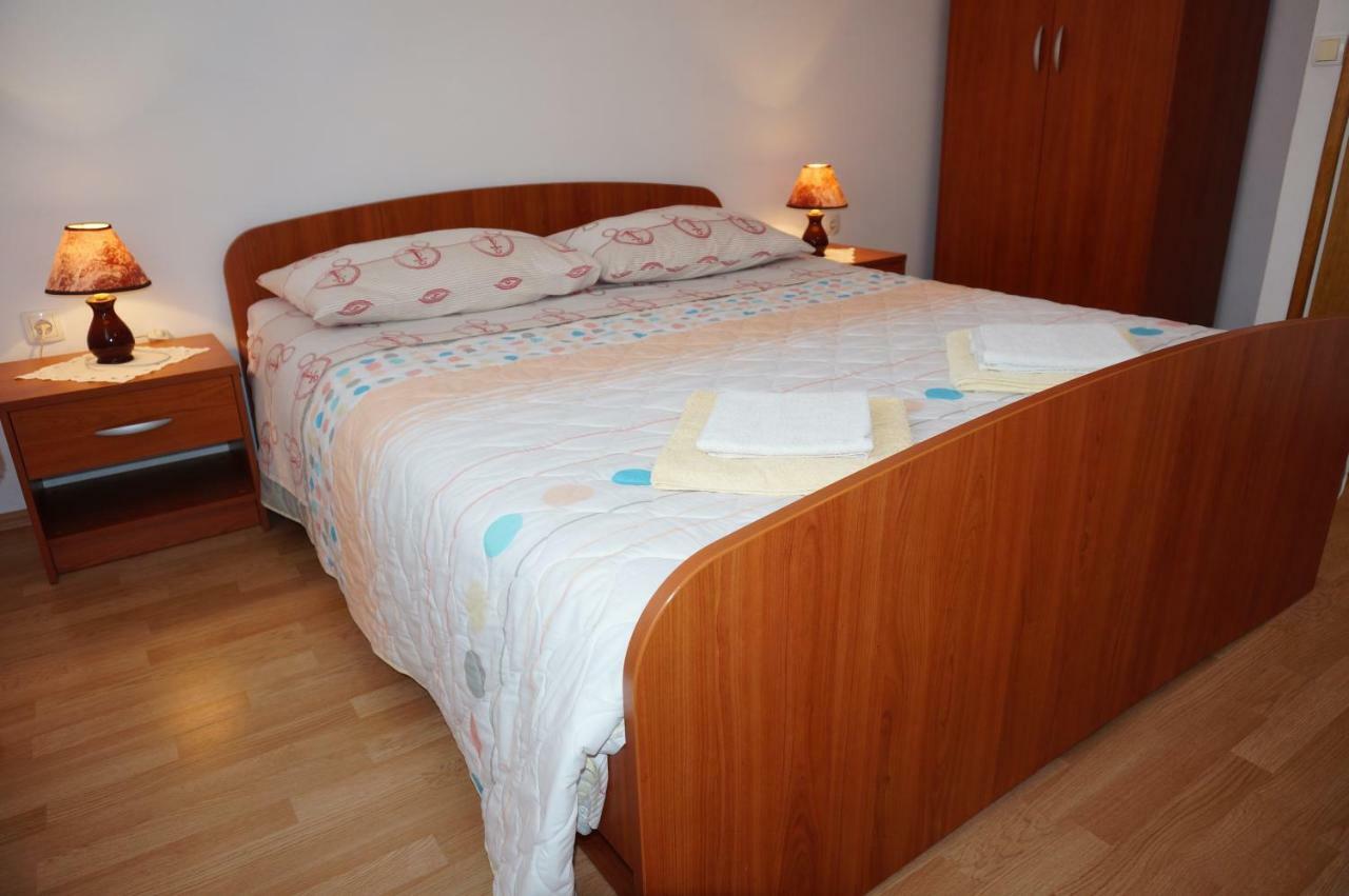 Apartments Ivona Лумбарда Стая снимка
